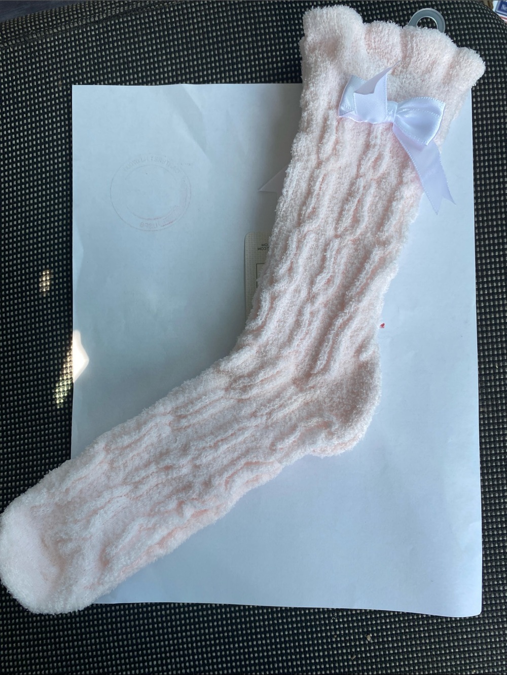 kathy ireland Soft Pastel Pink Cable-Knit Bow Knee Socks